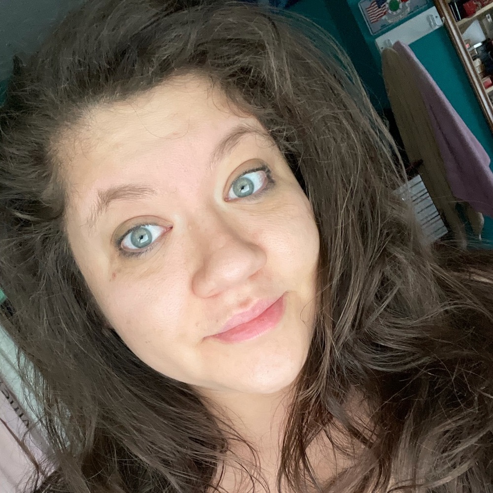 Meet your Posher, Consuelo